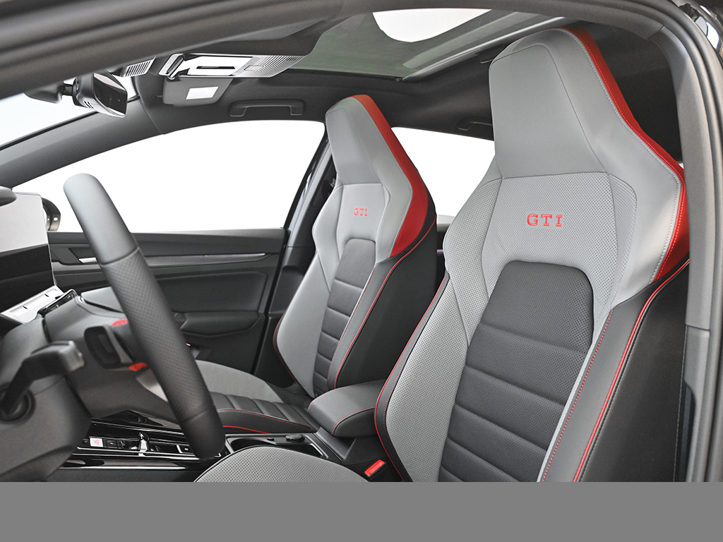 Volkswagen Golf GTI LEDER HARMANKARDON PANO