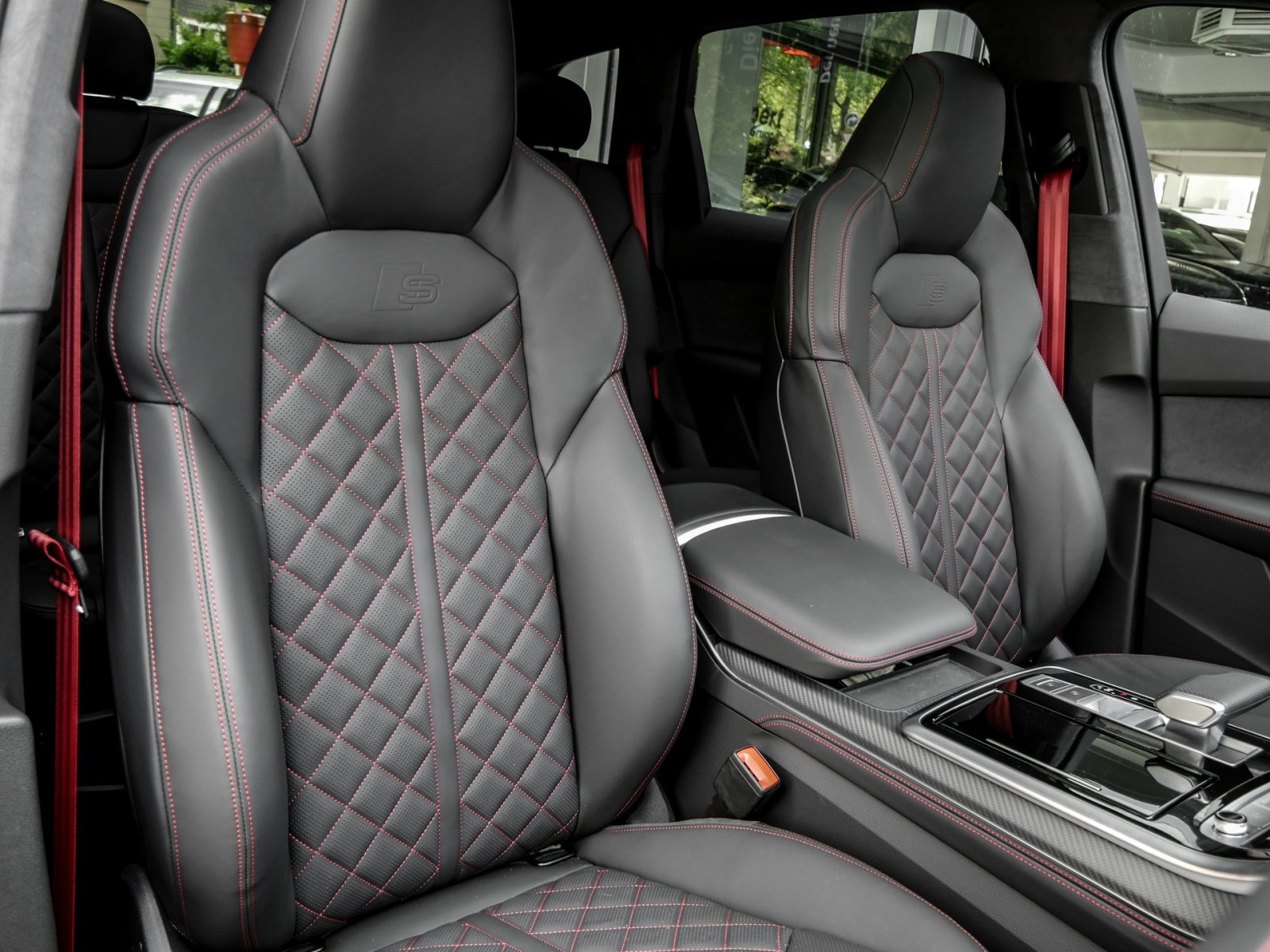Audi SQ7 TFSI quattro tiptronic AHK PANO B&O LM22