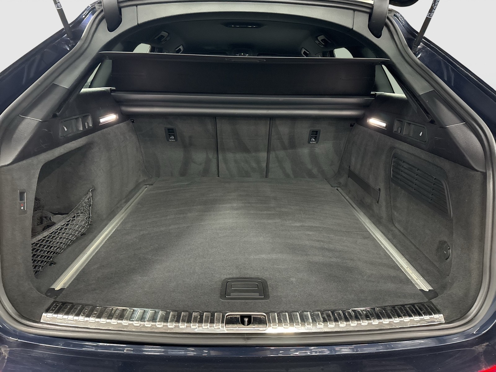 Audi A6 Avant 45 quattro S LINE STANDHZ. AHK CAM LM19