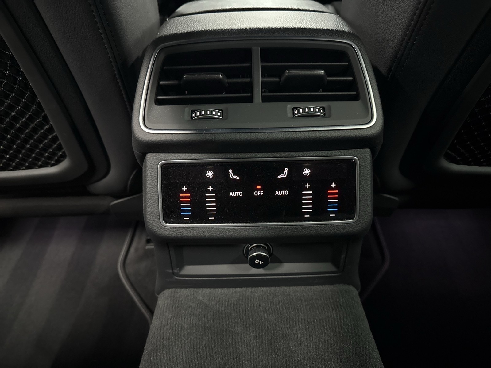 Audi A6 Avant 45 quattro S LINE STANDHZ. AHK CAM LM19