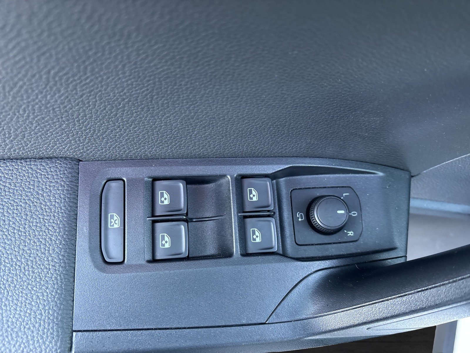 Seat Arona 1.5 FR FAHRSCHULWAGEN AHK KAMERA ACC NAVI