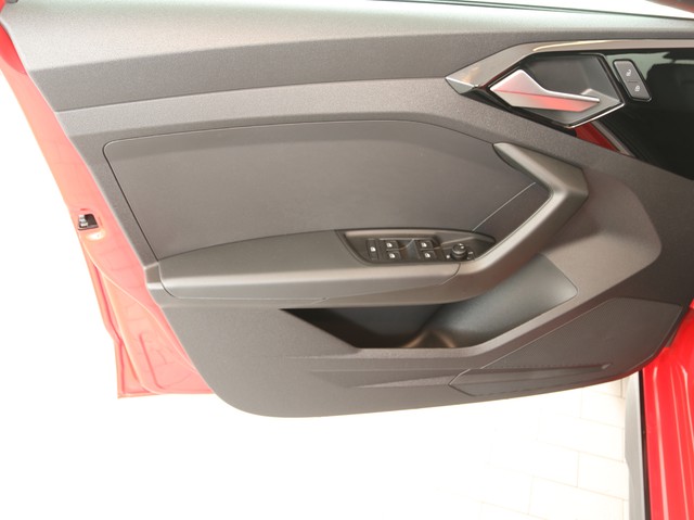 Audi A1 citycarver 30 BLACKPAK ACC ALU17 NAVI+