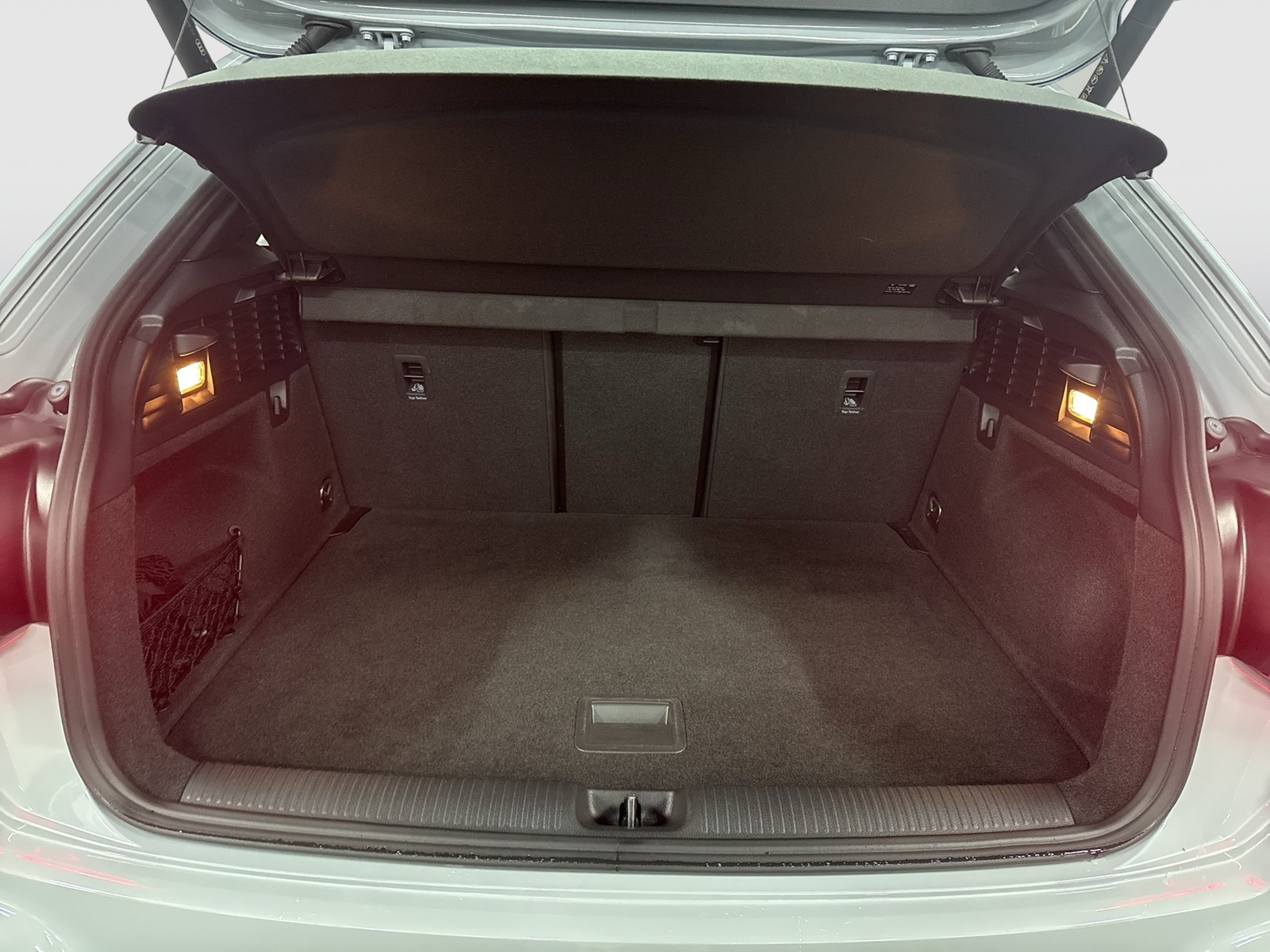 Audi SQ2 quattro BLACKPAK CAM ACC LM19 E-KLAPPE NAVI+