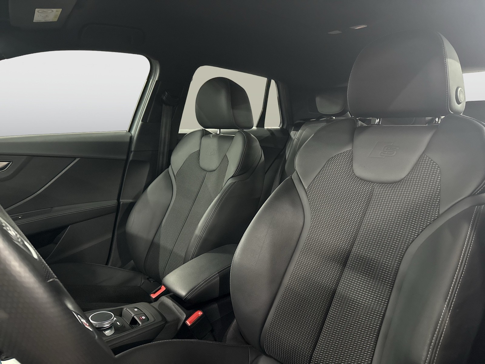 Audi SQ2 quattro BLACKPAK CAM ACC LM19 E-KLAPPE NAVI+