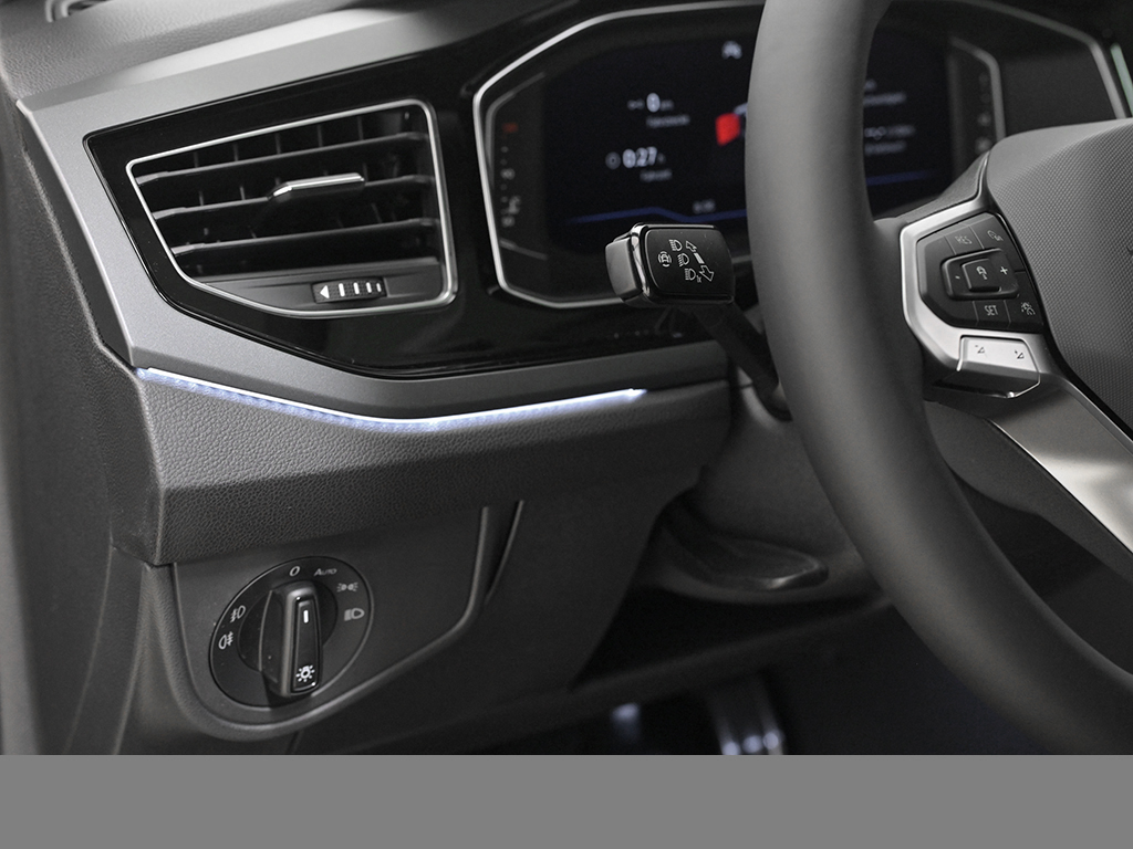 Volkswagen Polo 1.0 R-LINE DSG PANO SPORTPAKET MATRIXLED