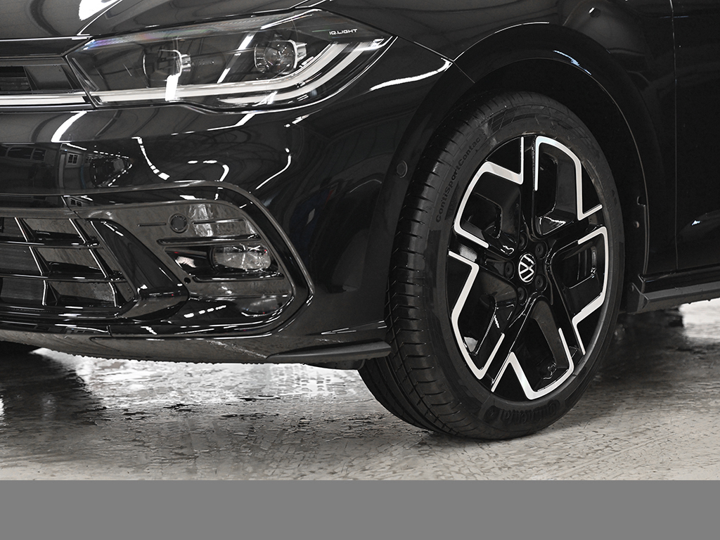 Volkswagen Polo 1.0 R-LINE DSG PANO SPORTPAKET MATRIXLED