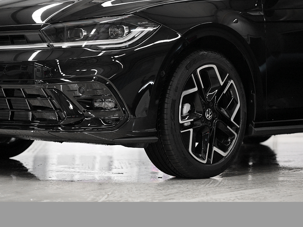 Volkswagen Polo 1.0 R-LINE DSG PANO SPORTPAKET MATRIXLED