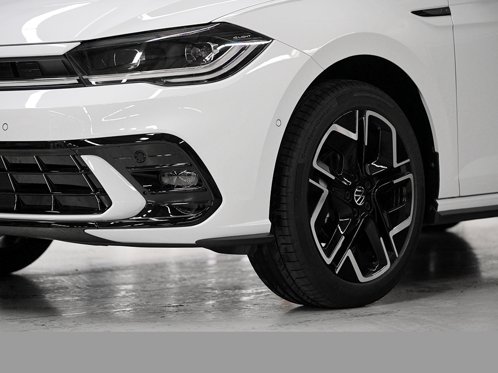 Volkswagen Polo 1.0 R-LINE DSG PANO NAVI MATRIXLED CAM