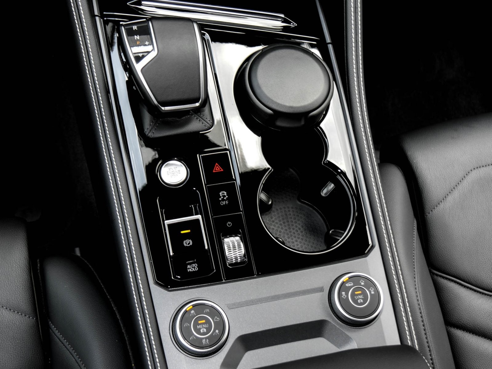 Volkswagen Touareg V6 NEUES MODELL AHK CAM ACC LM19 NAVI