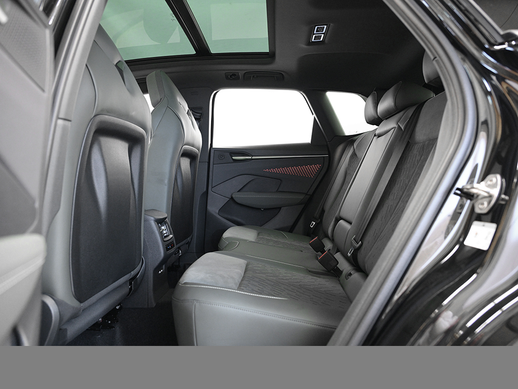 Cupra Terramar HYBRID VZ TRIBE EDITION AHK PANO eSITZE