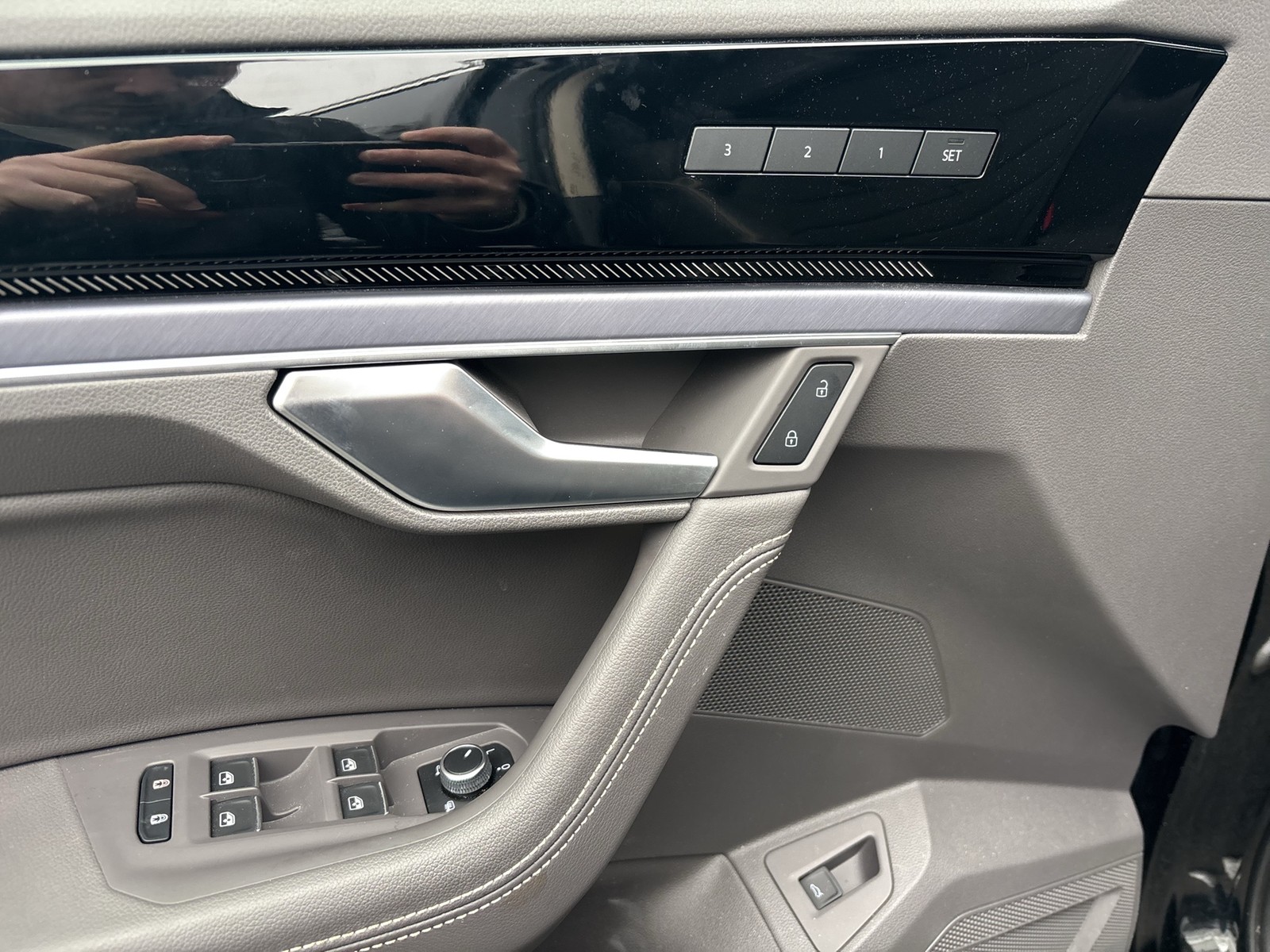 Volkswagen Touareg V6 R-LINE AHK CAM ACC LM20 HDMATRIX NAVI