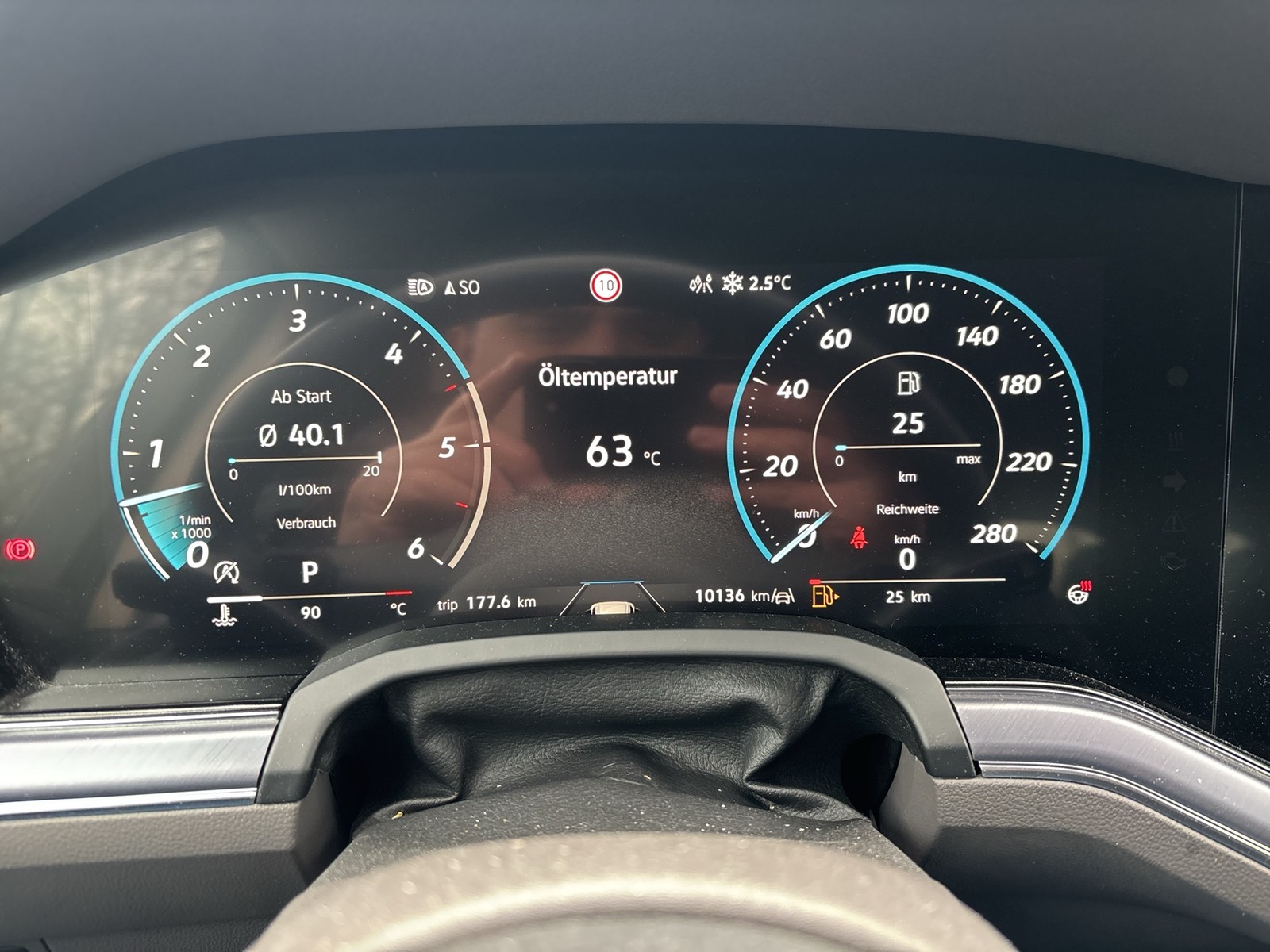 Volkswagen Touareg V6 R-LINE AHK CAM ACC LM20 HDMATRIX NAVI