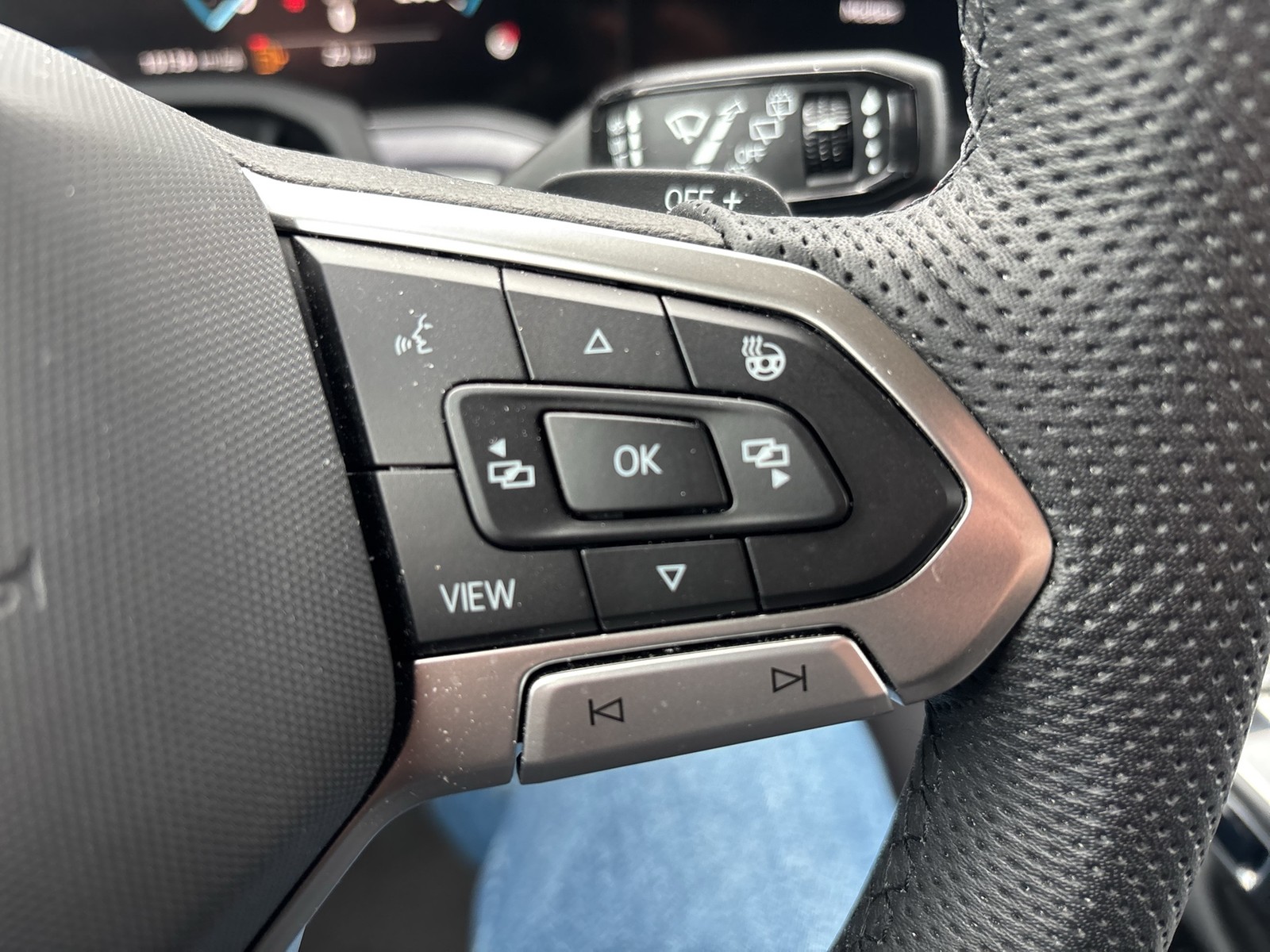 Volkswagen Touareg V6 R-LINE AHK CAM ACC LM20 HDMATRIX NAVI