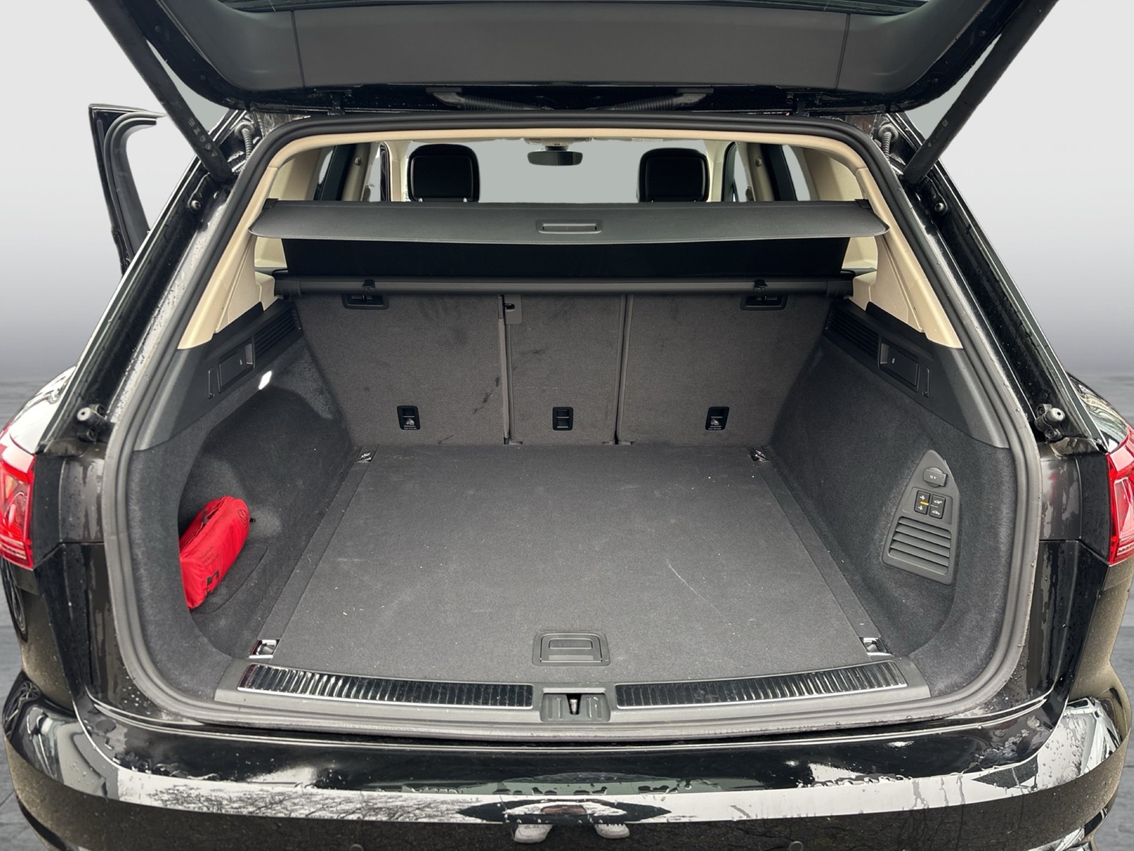 Volkswagen Touareg V6 R-LINE AHK CAM ACC LM20 HDMATRIX NAVI