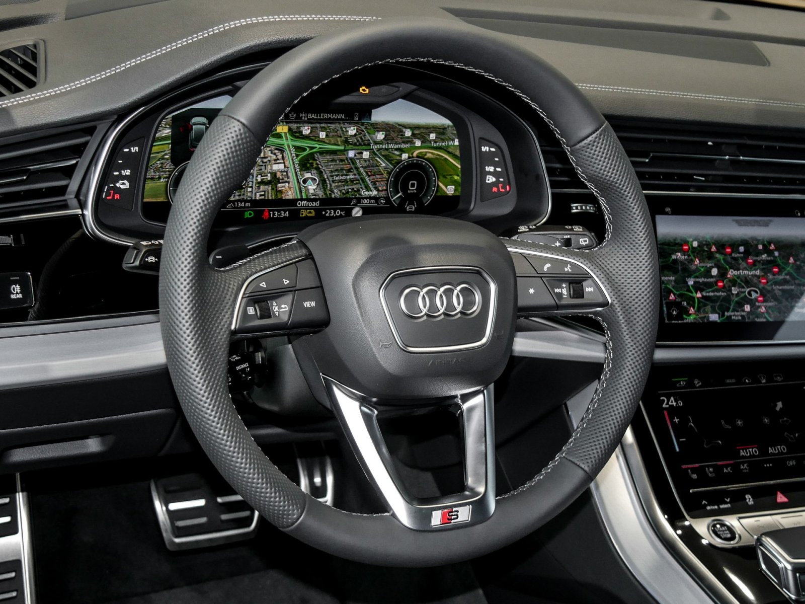 Audi Q8 TFSI e quattro tiptronic S Line Softclose+B&O+PAno+AHK+Sonnenschutzverglasung+Allradlenkung