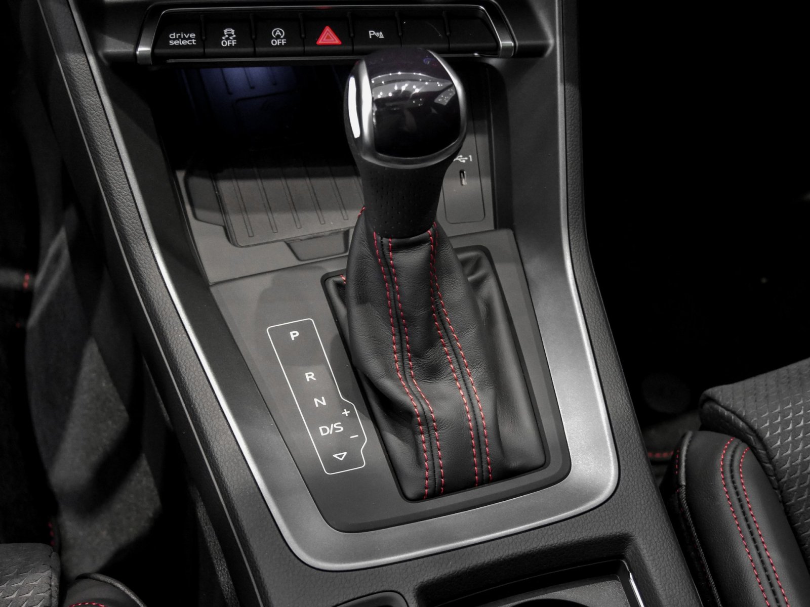 Audi Q3 Sportback 45 quattro S LINE PANO 360°CAM LM20