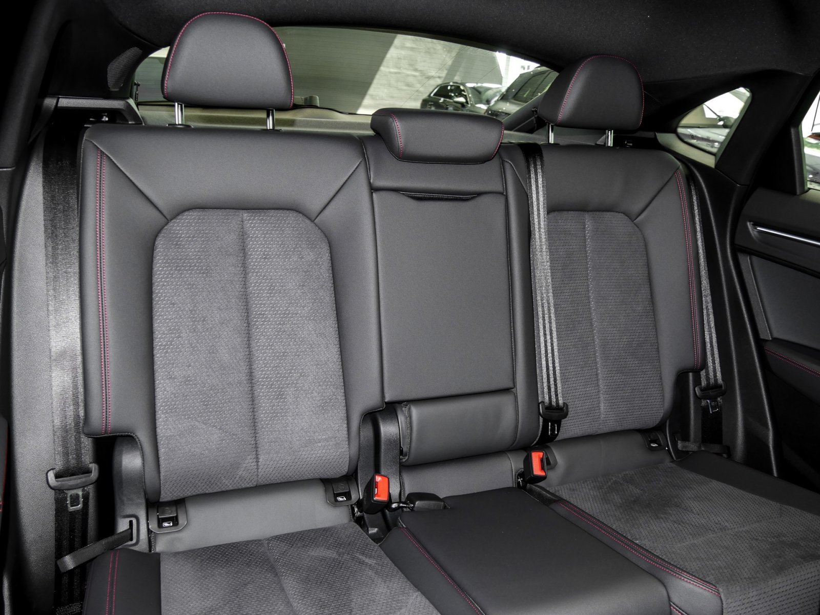 Audi Q3 Sportback 45 quattro S LINE PANO 360°CAM LM20