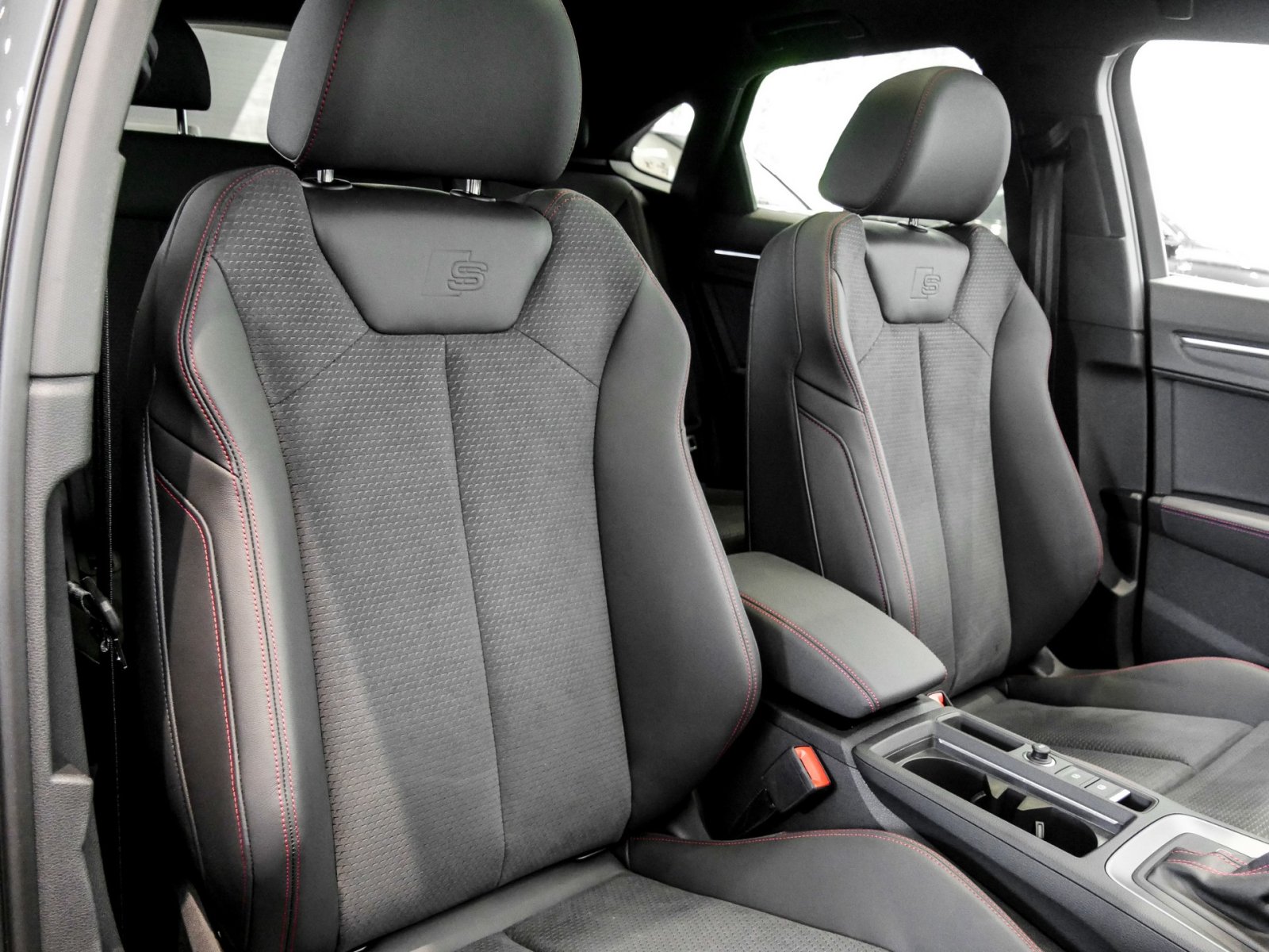 Audi Q3 Sportback 45 quattro S LINE PANO 360°CAM LM20