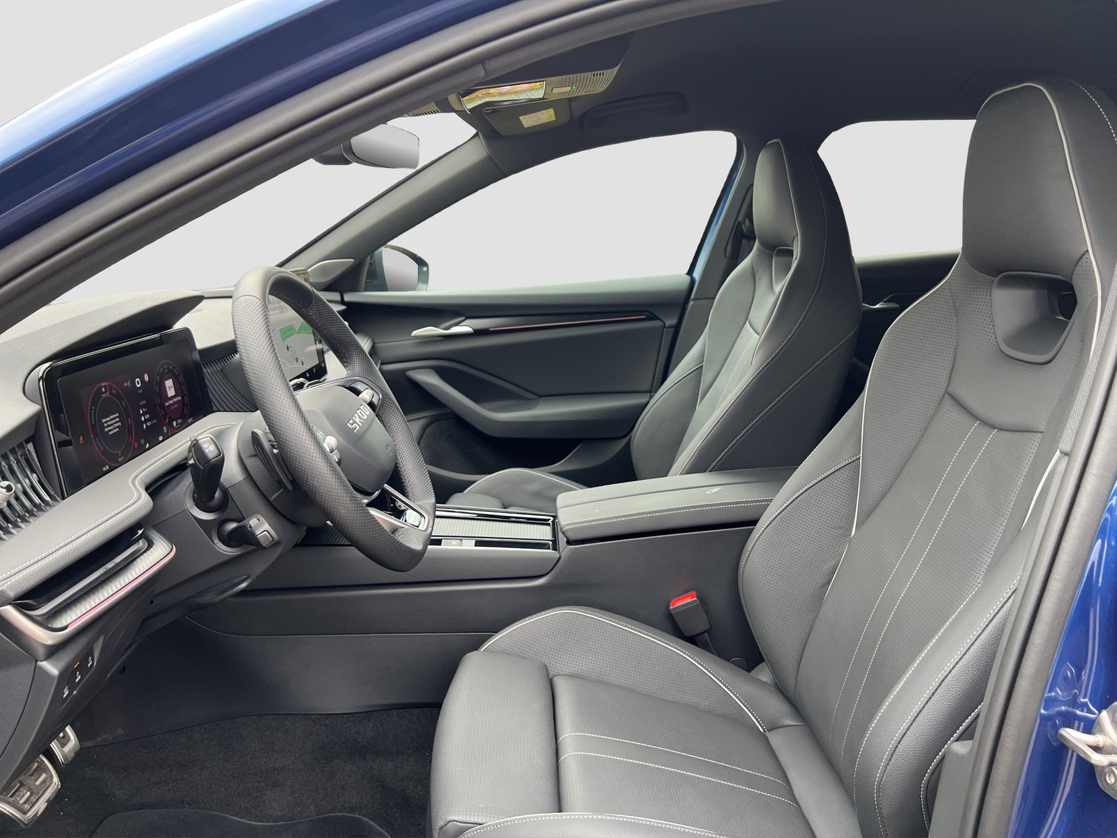 Skoda Superb Combi 1.5 iV SPORTLINE LEDER AHK LM19