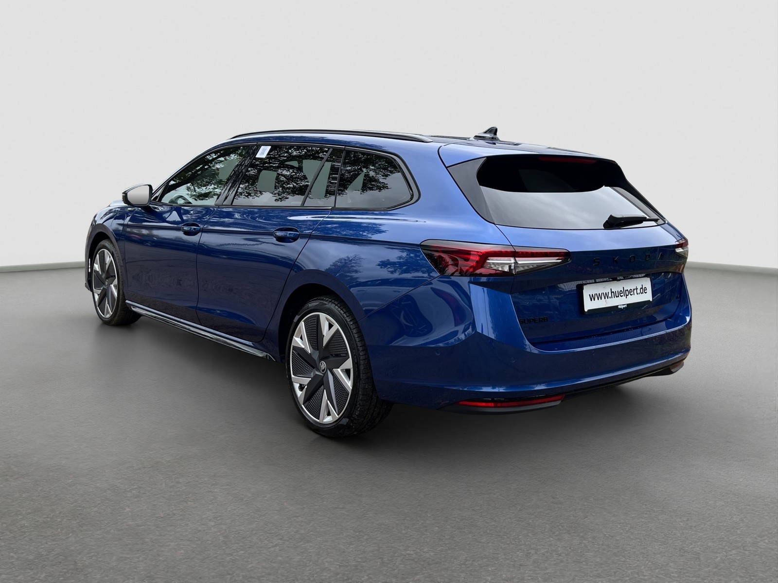 Skoda Superb Combi 1.5 iV SPORTLINE LEDER AHK LM19