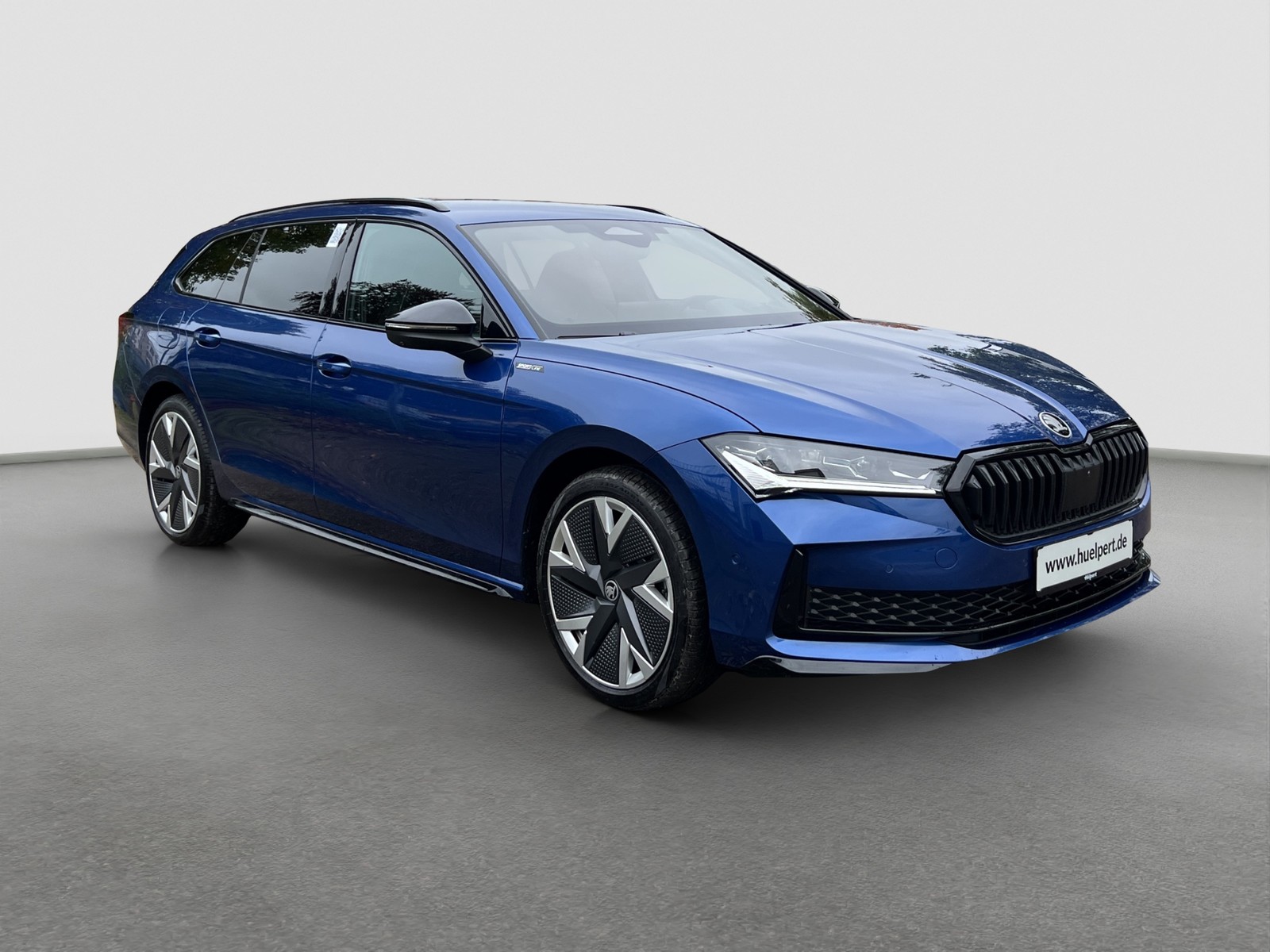 Skoda Superb Combi 1.5 iV SPORTLINE LEDER AHK LM19