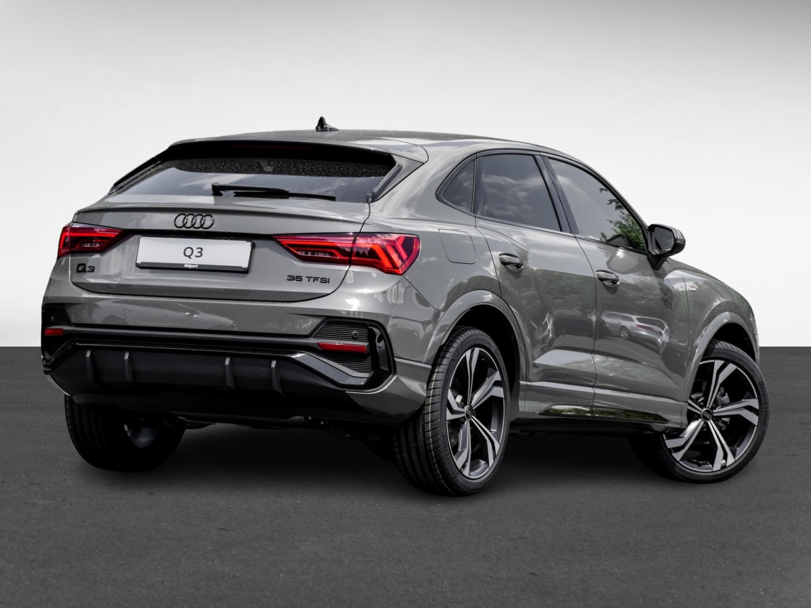 Audi Q3 Sportback 35 S LINE BLACKPAK PANO AHK CAM 20Z