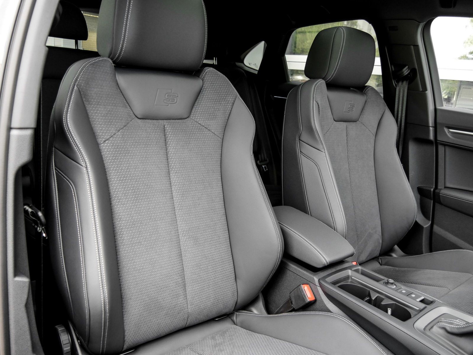 Audi Q3 Sportback 35 S LINE BLACKPAK PANO AHK CAM 20Z