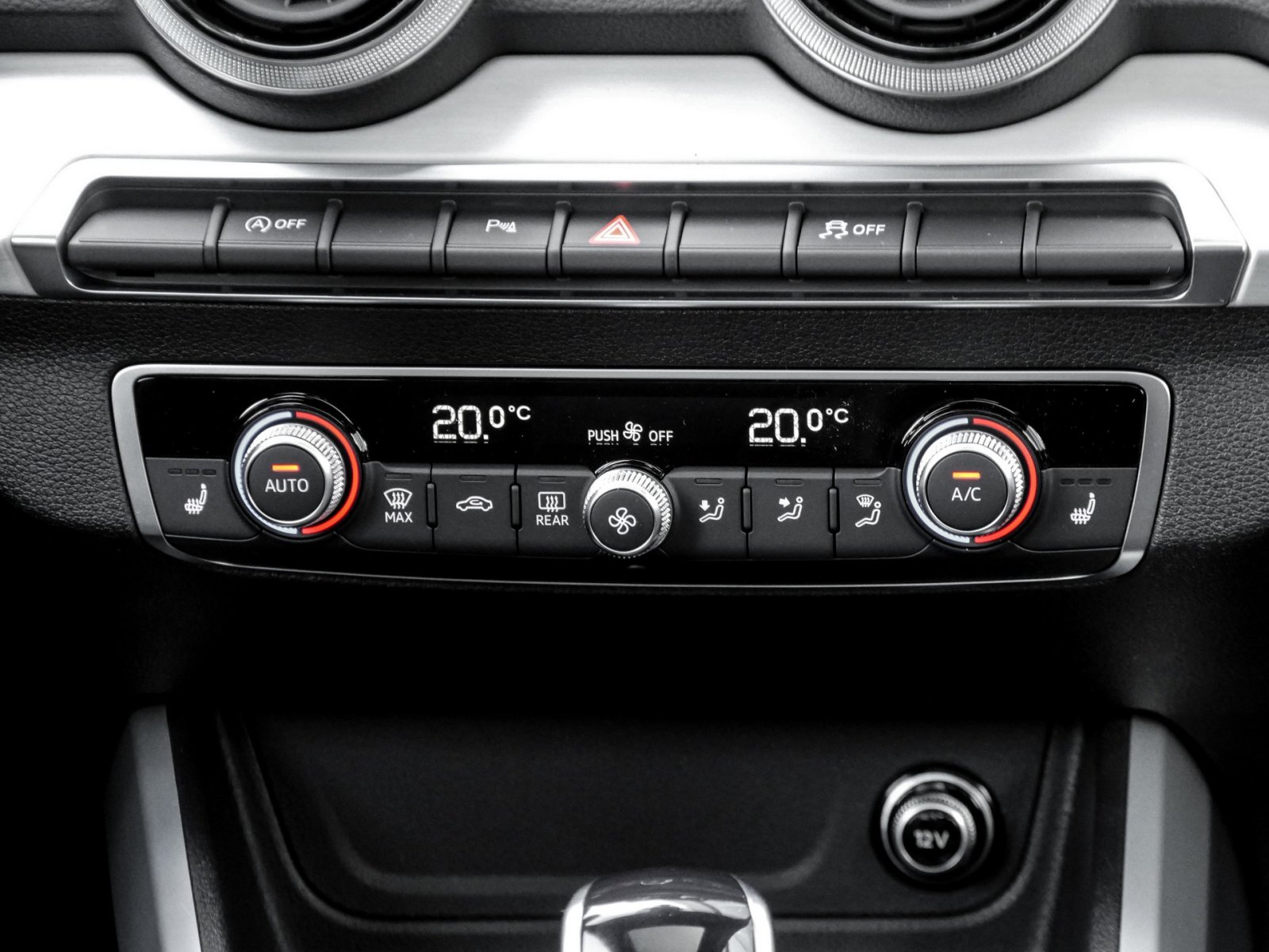 Audi Q2 35 S LINE BLACKPAK PANO AHK CAM LM19 NAVI+