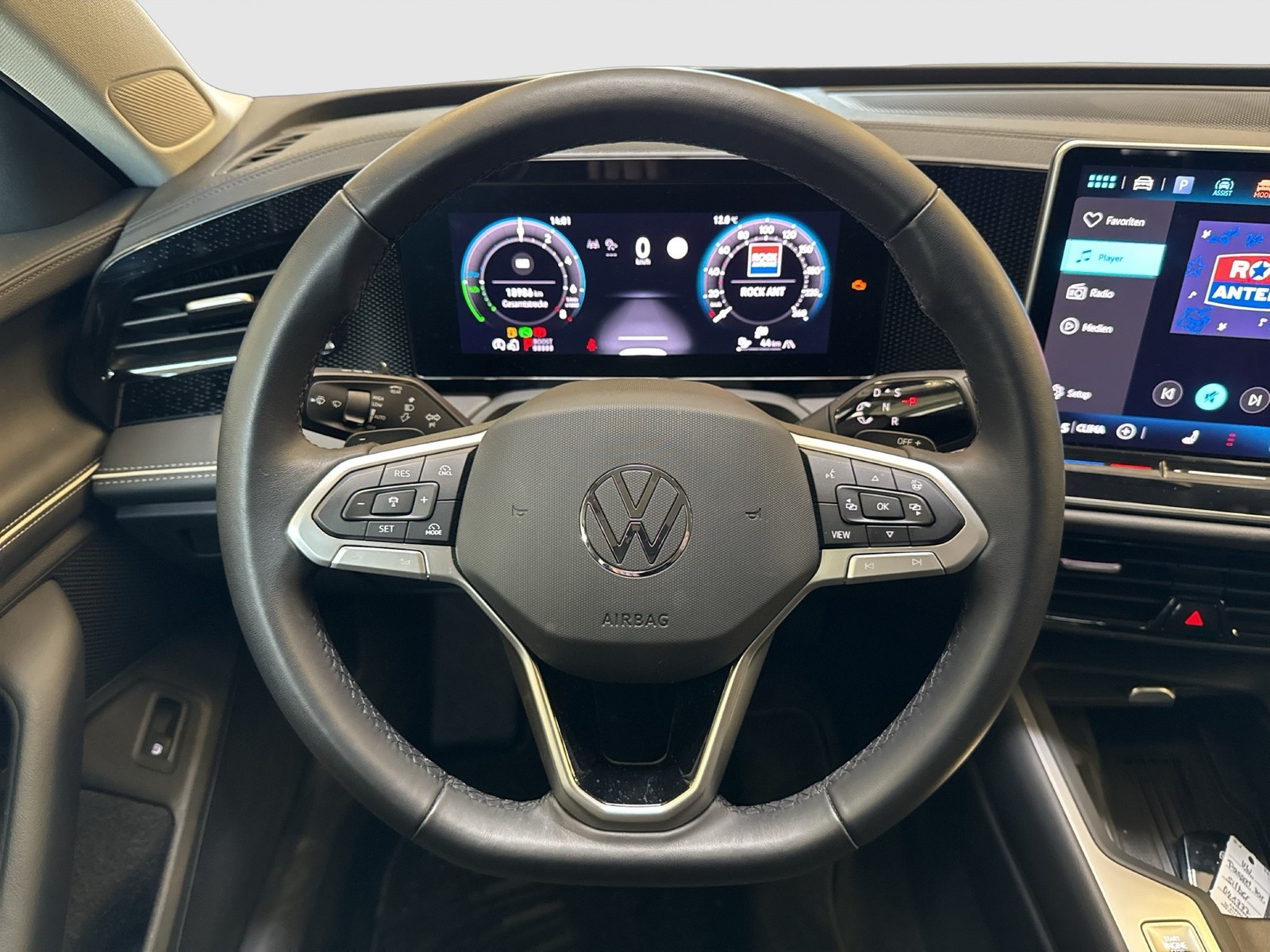 Volkswagen Passat Variant 1.5 HYBRID BUSINESS AHK CAM ACC