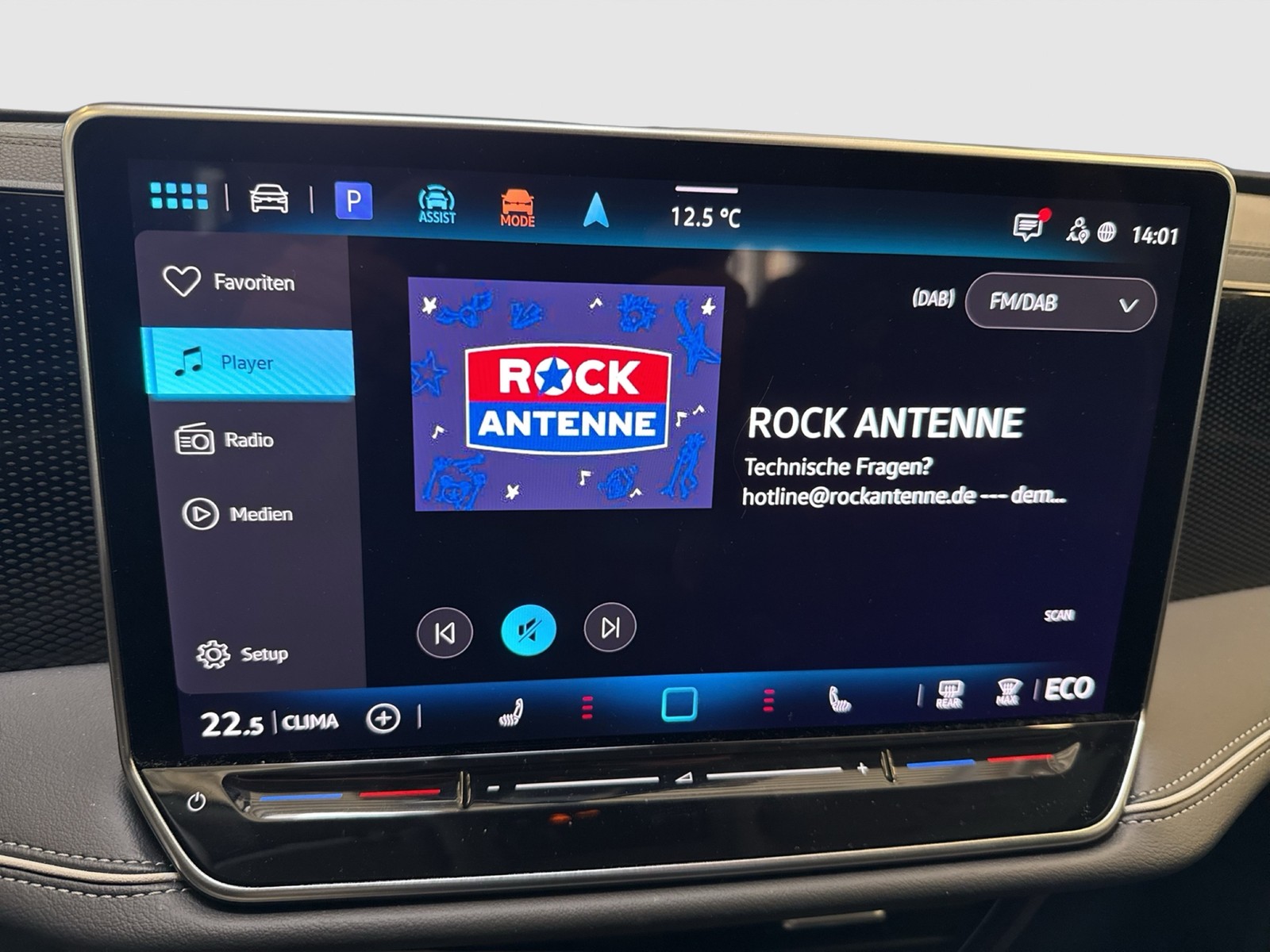 Volkswagen Passat Variant 1.5 HYBRID BUSINESS AHK CAM ACC