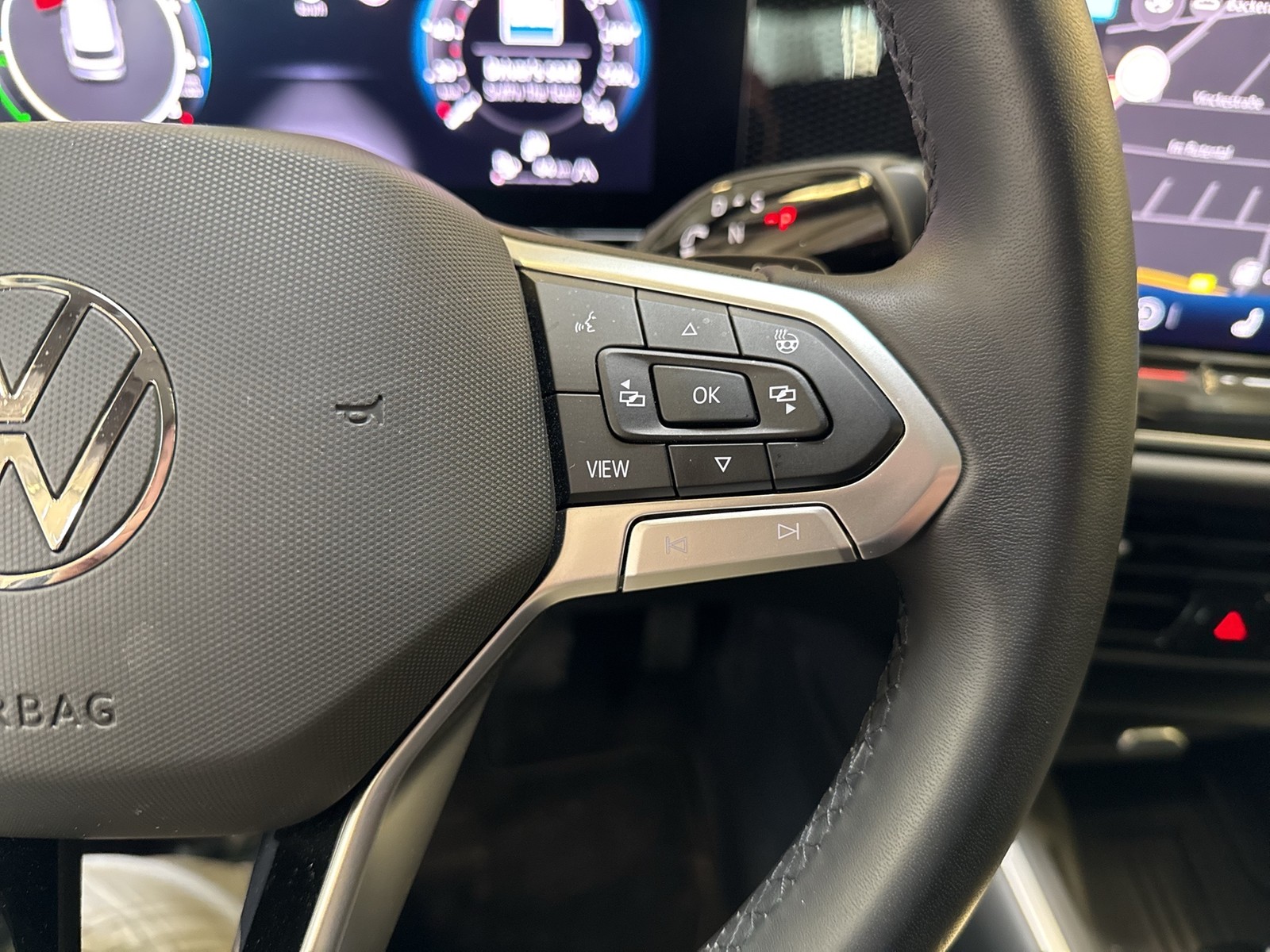 Volkswagen Passat Variant 1.5 HYBRID BUSINESS AHK CAM ACC