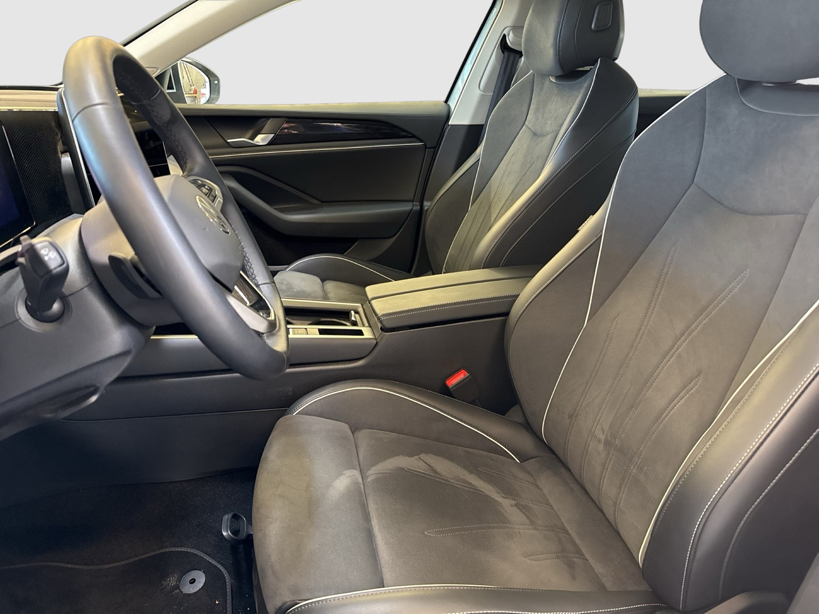 Volkswagen Passat Variant 1.5 HYBRID BUSINESS AHK CAM ACC