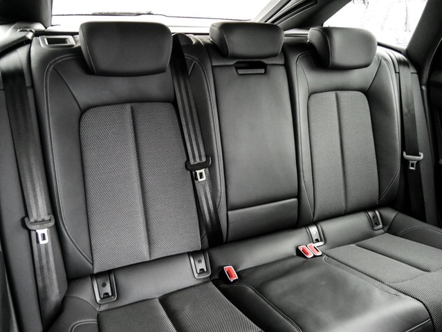 Audi A6 Avant 45 quattro S LINE AHK ACC LM19 HEAD-UP