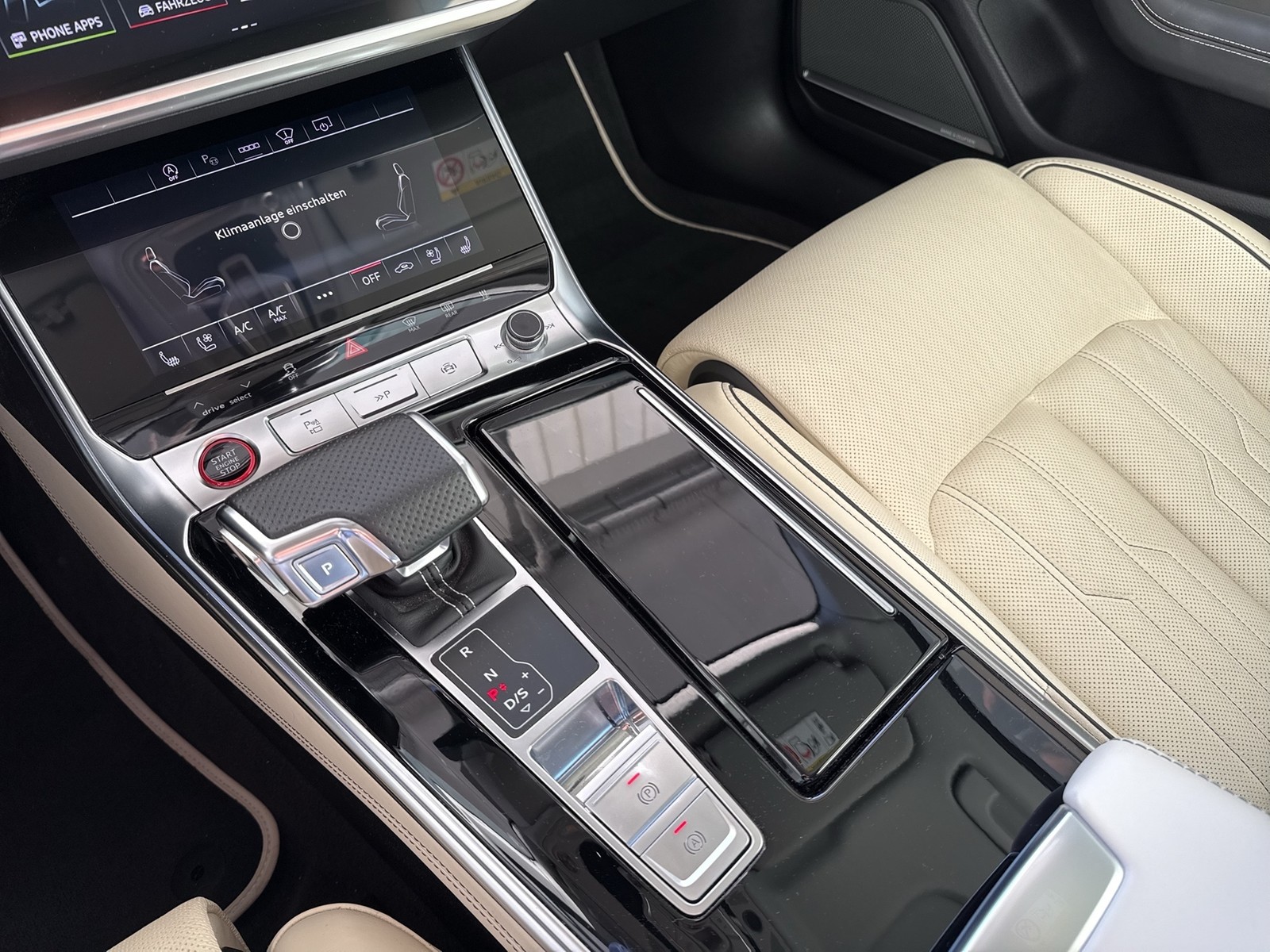 Audi S6 Avant Qu. PANO STANDHZ. B&Oadv. AHK LEDER