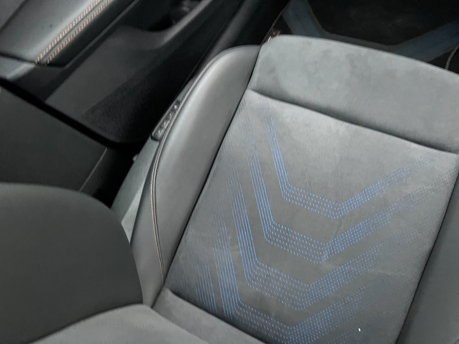 Cupra Formentor 1.5 HYBRID VZ NEUESMODELL CAM ACC LM19