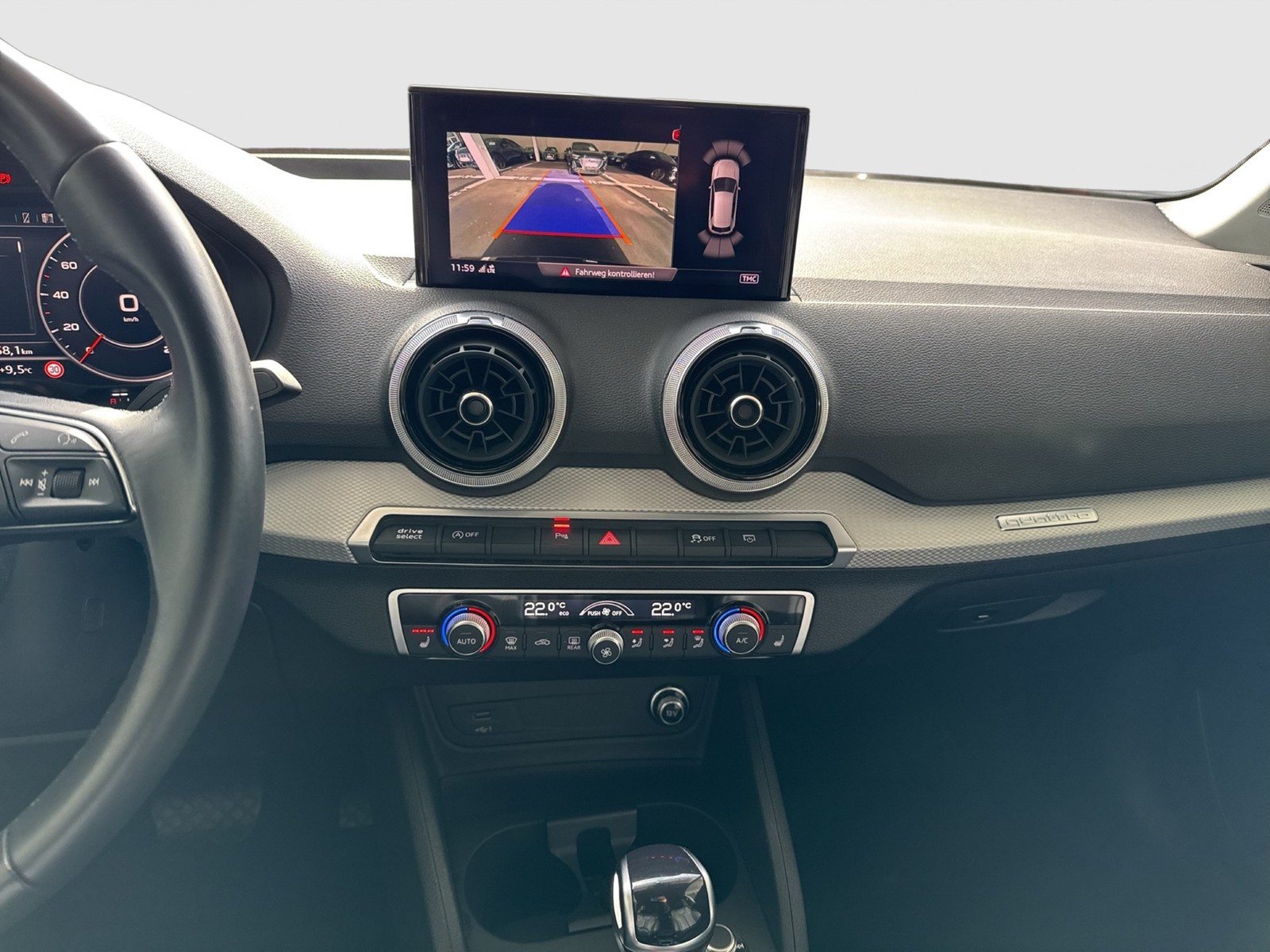 Audi Q2 35 quattro advanced BLACKPAK CAM ACC E-KLAPPE
