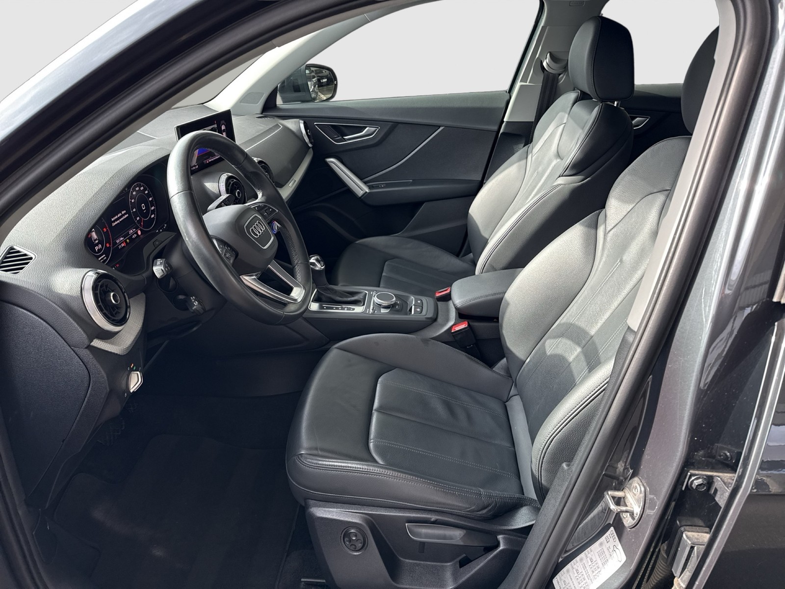 Audi Q2 35 quattro advanced BLACKPAK CAM ACC E-KLAPPE