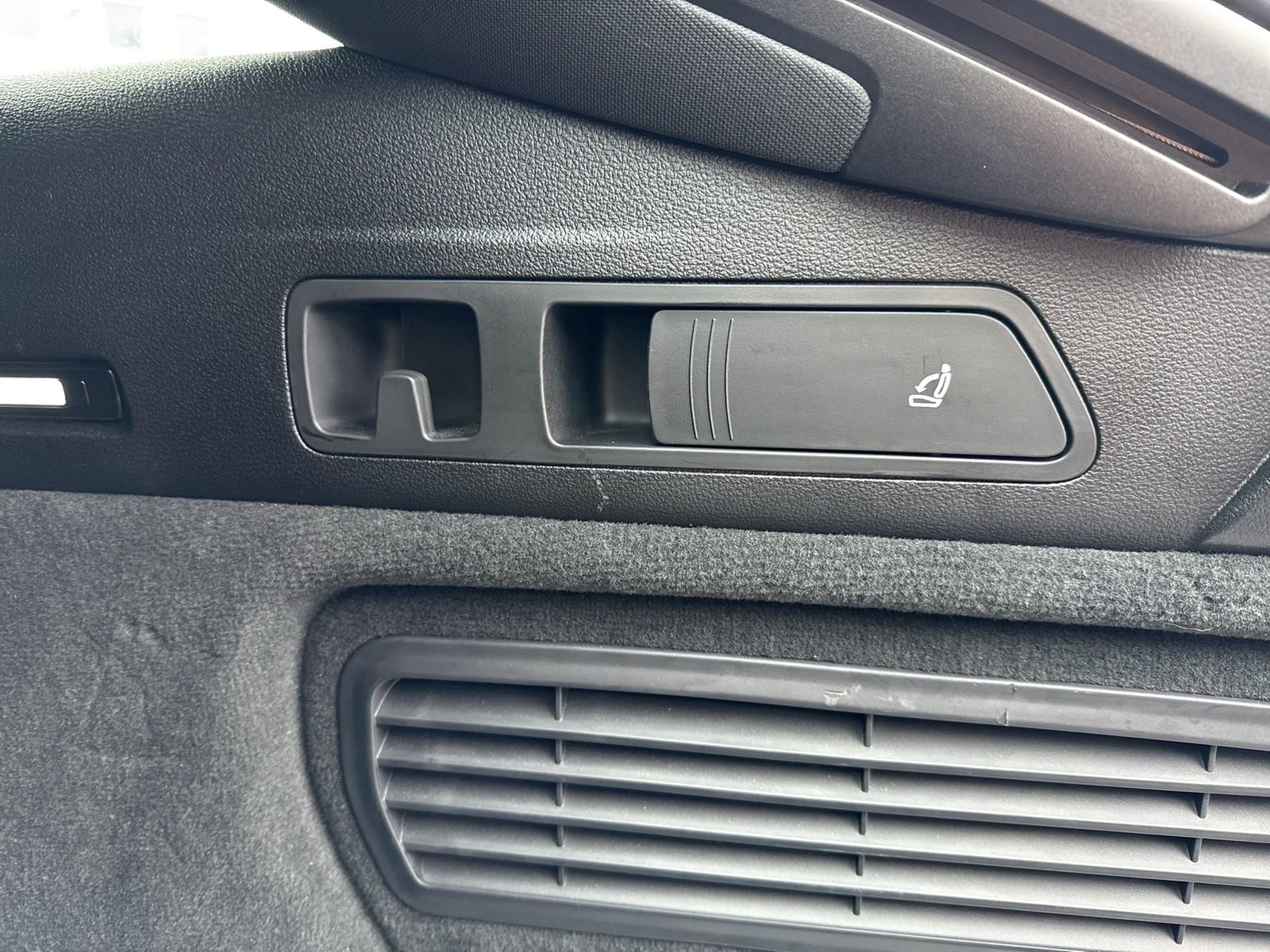 Audi A6 Avant 45 advanced AHK CAM ACC LM19 E-KLAPPE