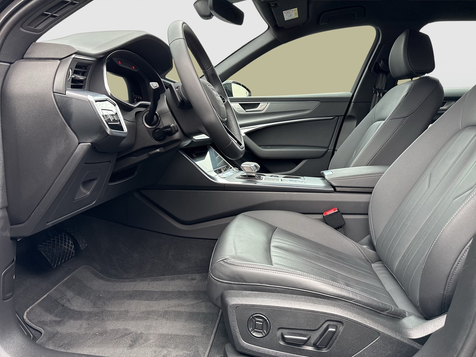 Audi A6 Avant 45 advanced AHK CAM ACC LM19 E-KLAPPE