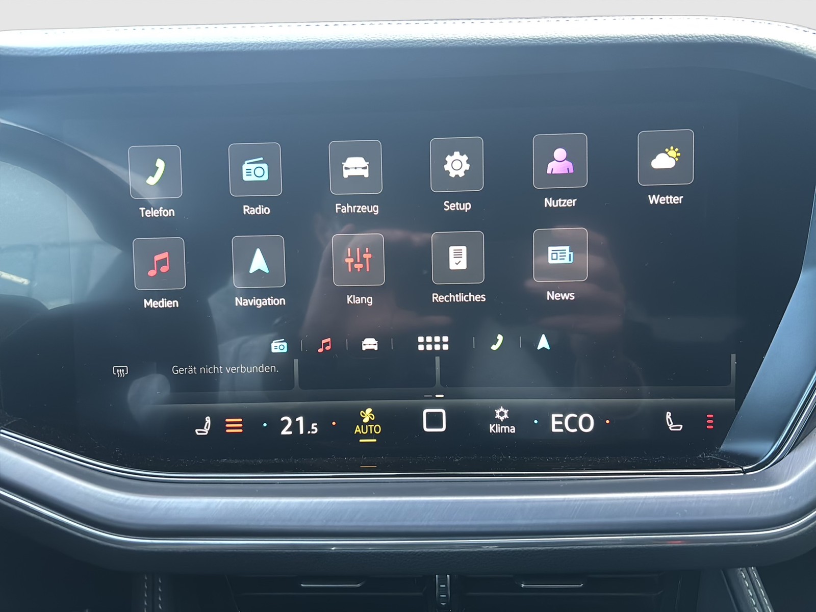 Volkswagen Touareg V6 R-LINE NEUES MODELL AHK CAM ACC LM19