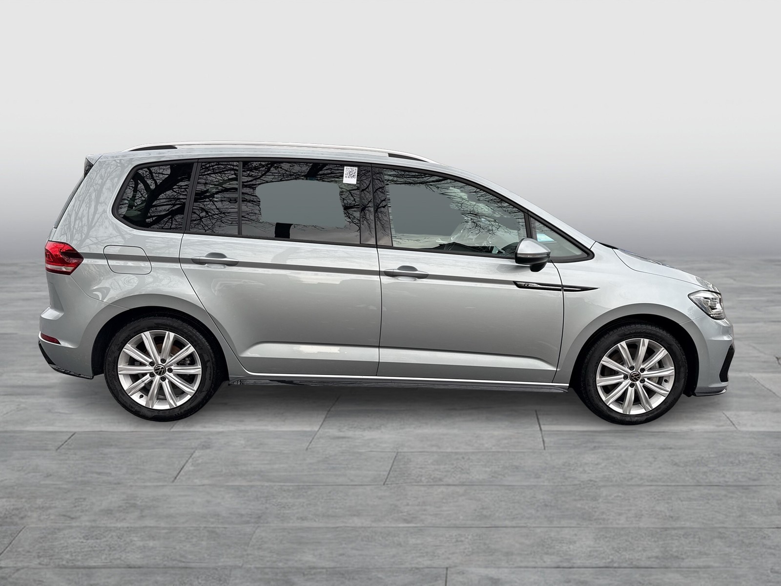 Volkswagen Touran 1.5 R-LINE EXT. CAM ACC LM17 NAVI SITZHZ.