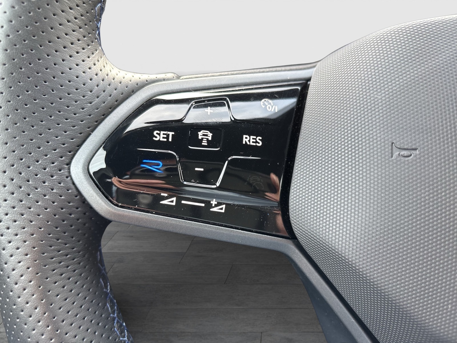 Volkswagen T-Roc 2.0 R BLACK STYLE 4X4 CAM ACC LM19 NAVI