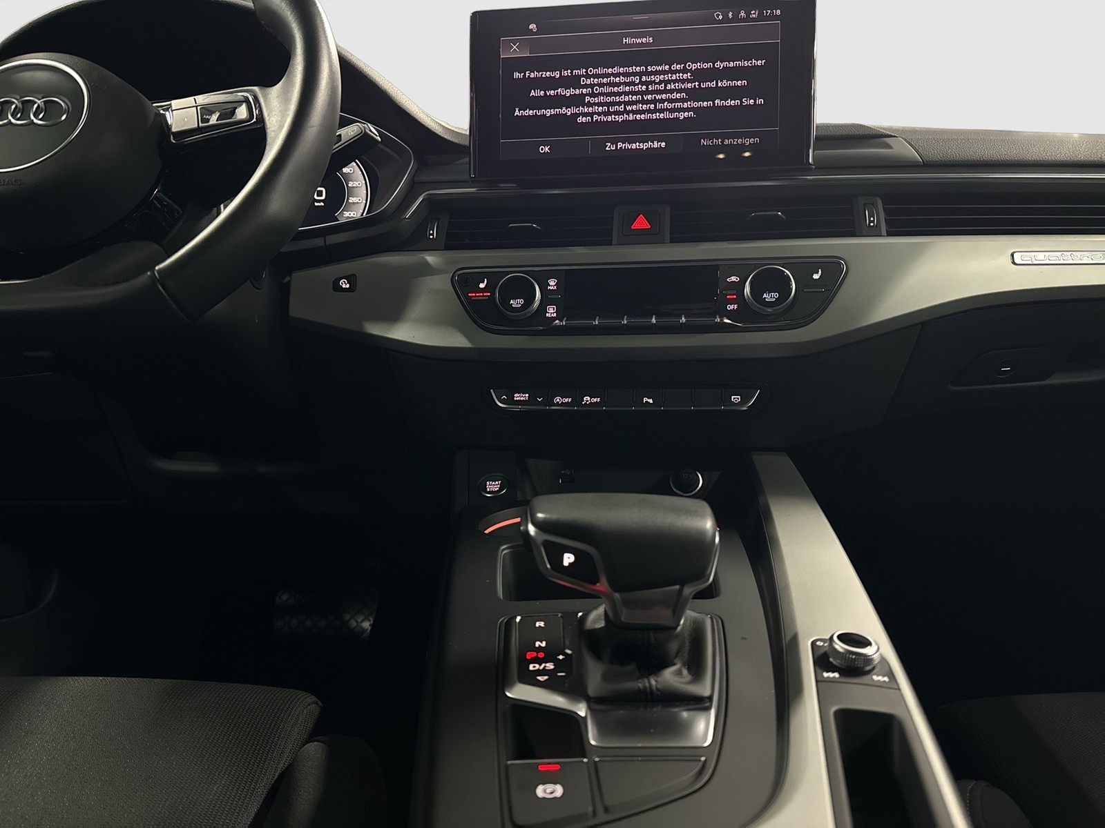 Audi A4 Avant 40 quattro S LINE BLACKPAK AHK CAM LM19