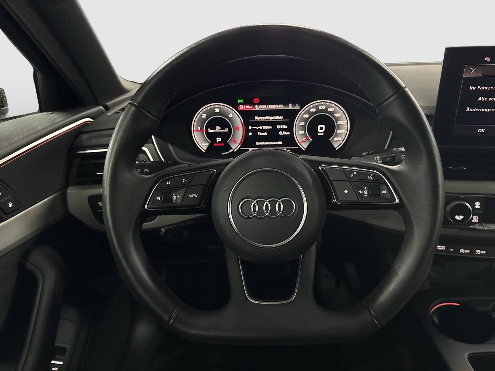 Audi A4 Avant 40 quattro S LINE BLACKPAK AHK CAM LM19