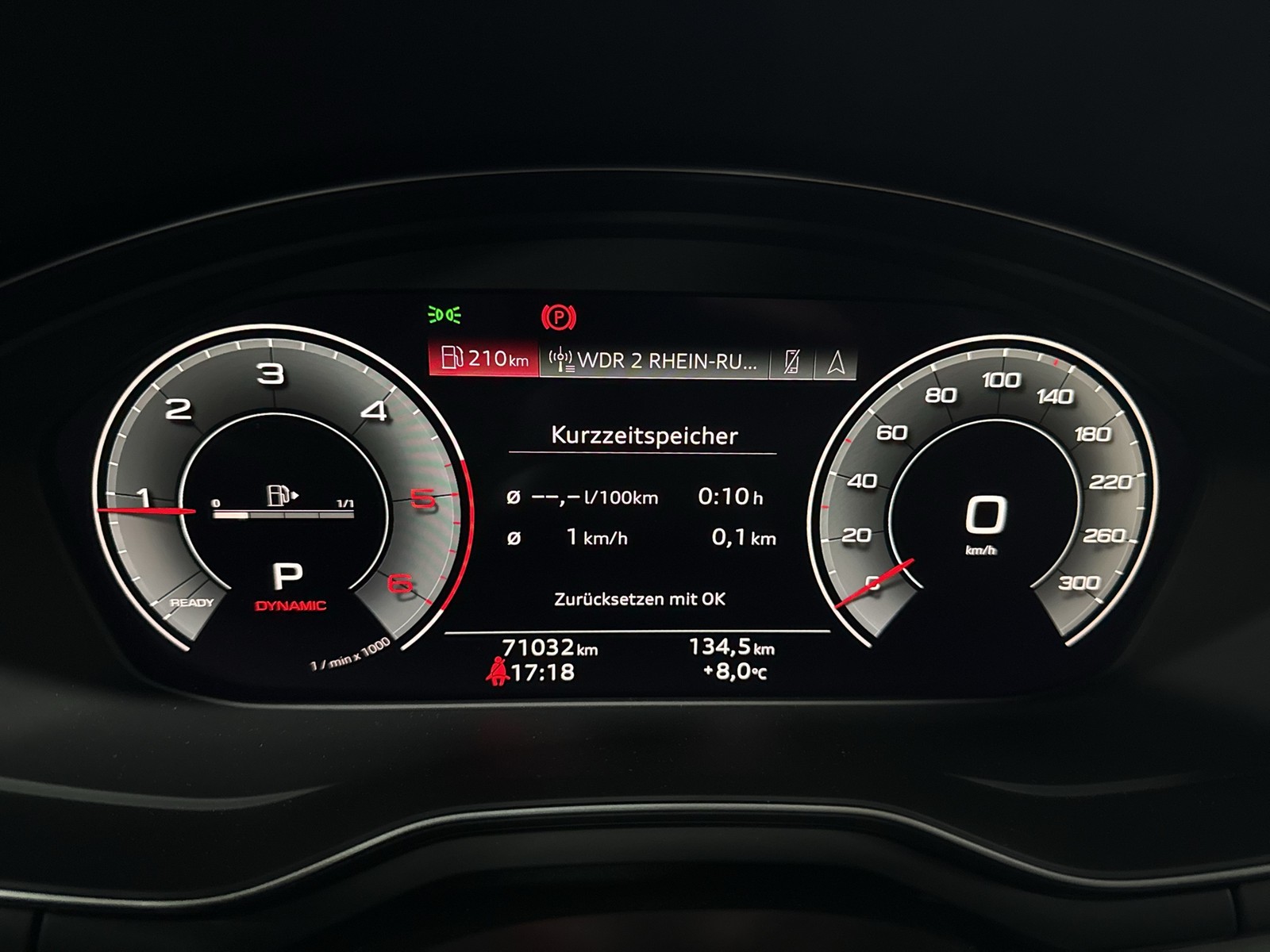 Audi A4 Avant 40 quattro S LINE BLACKPAK AHK CAM LM19