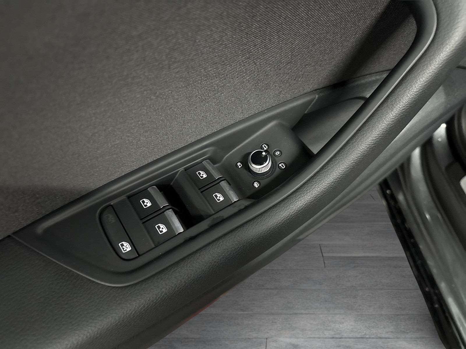 Audi A4 Avant 40 quattro S LINE BLACKPAK AHK CAM LM19