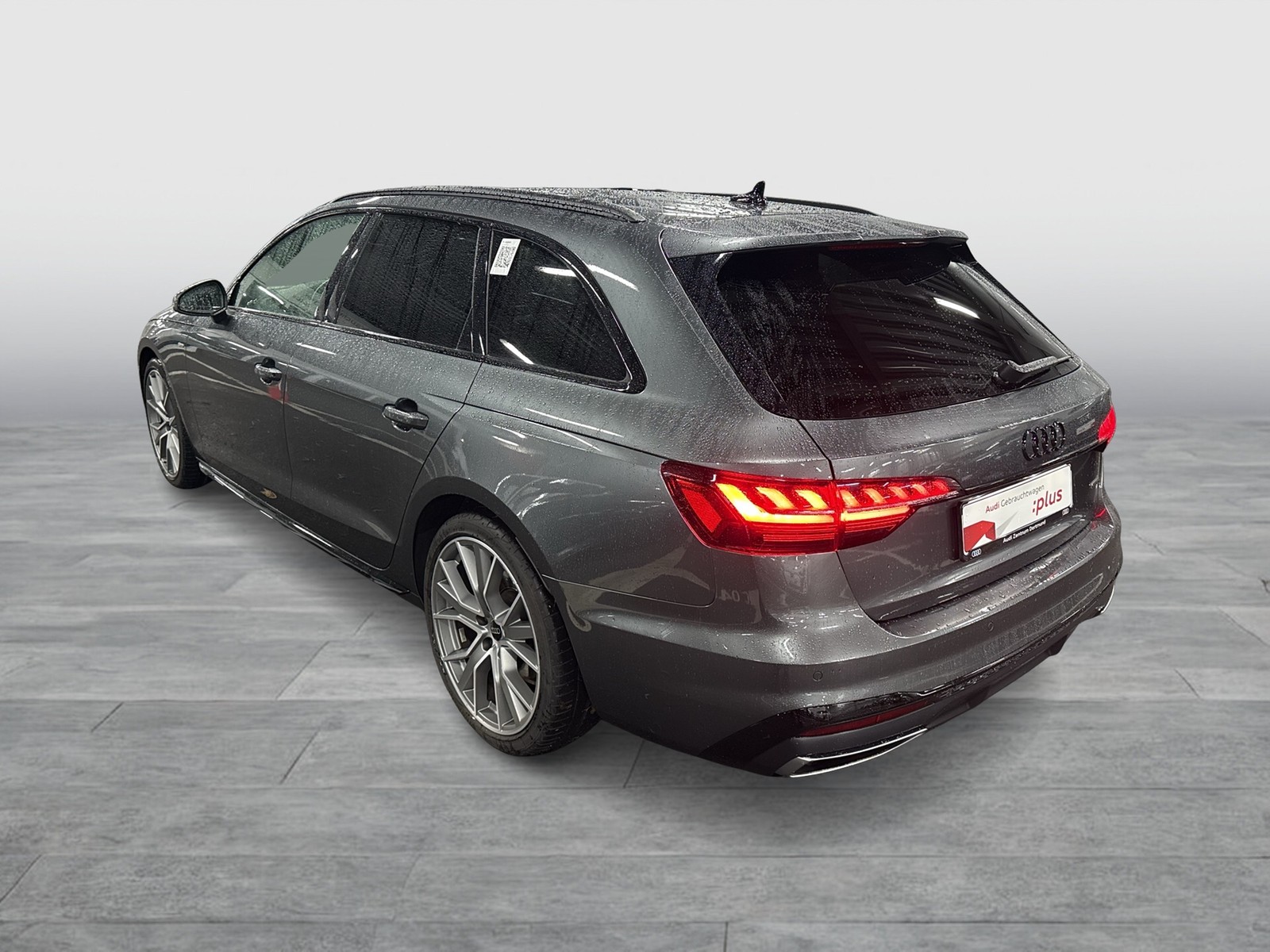Audi A4 Avant 40 quattro S LINE BLACKPAK AHK CAM LM19
