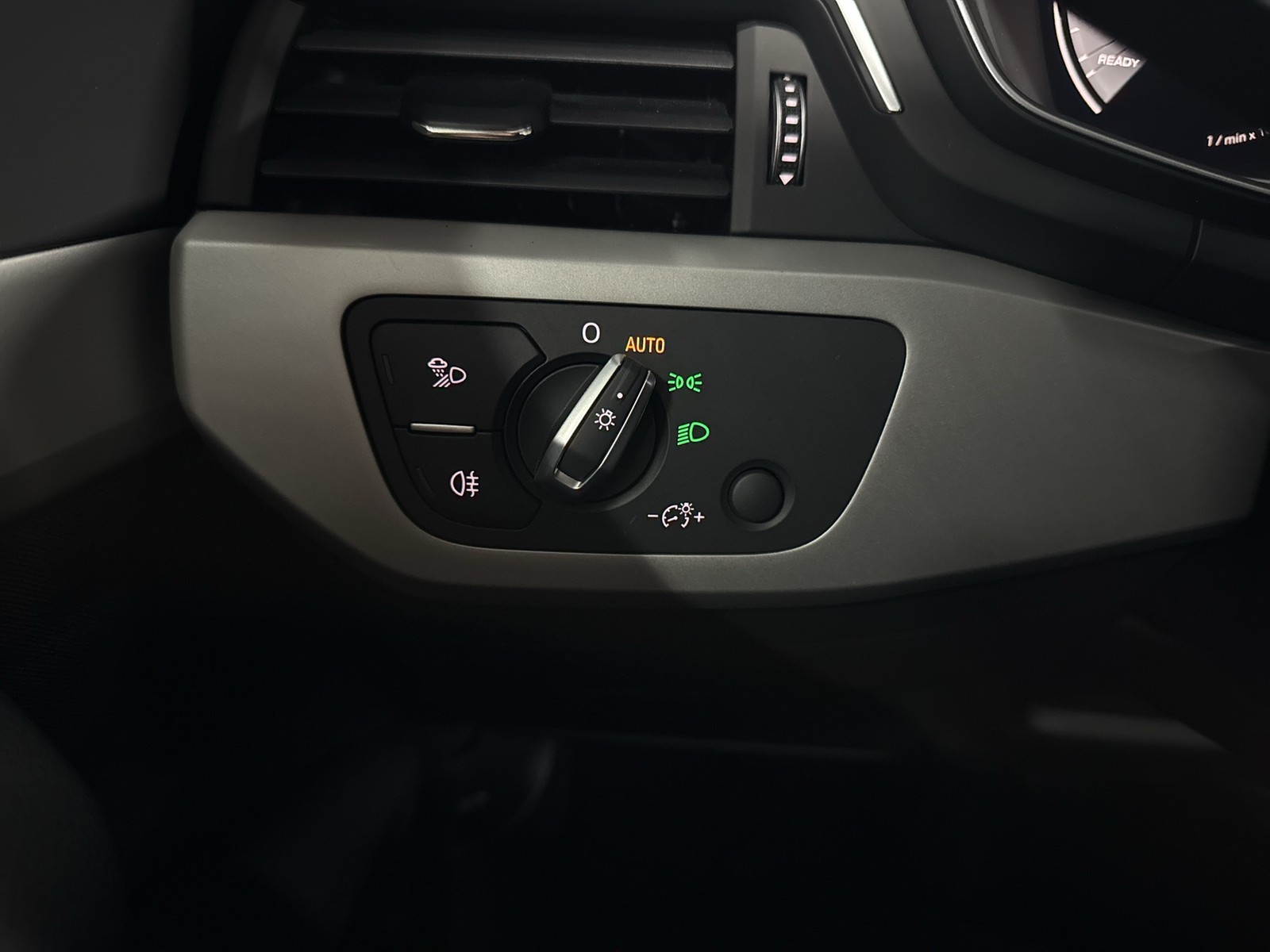 Audi A4 Avant 40 quattro S LINE BLACKPAK AHK CAM LM19