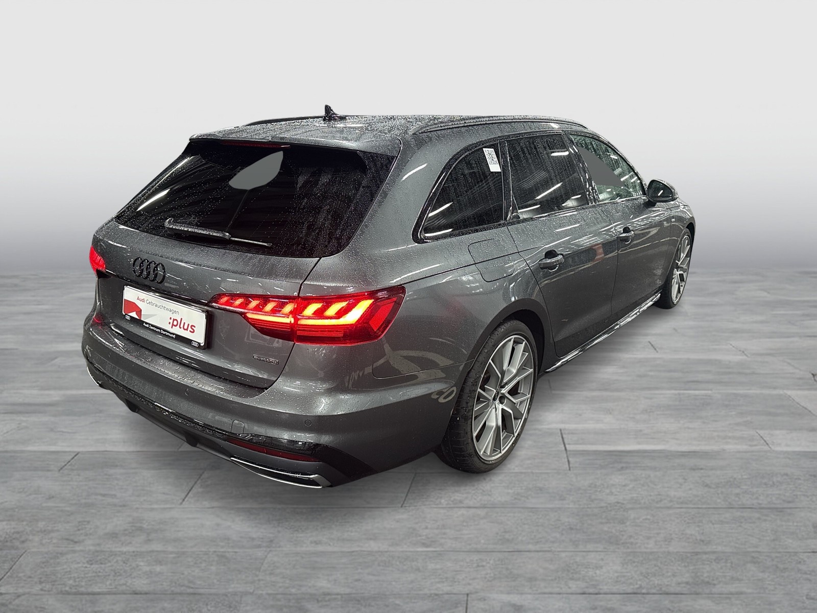 Audi A4 Avant 40 quattro S LINE BLACKPAK AHK CAM LM19