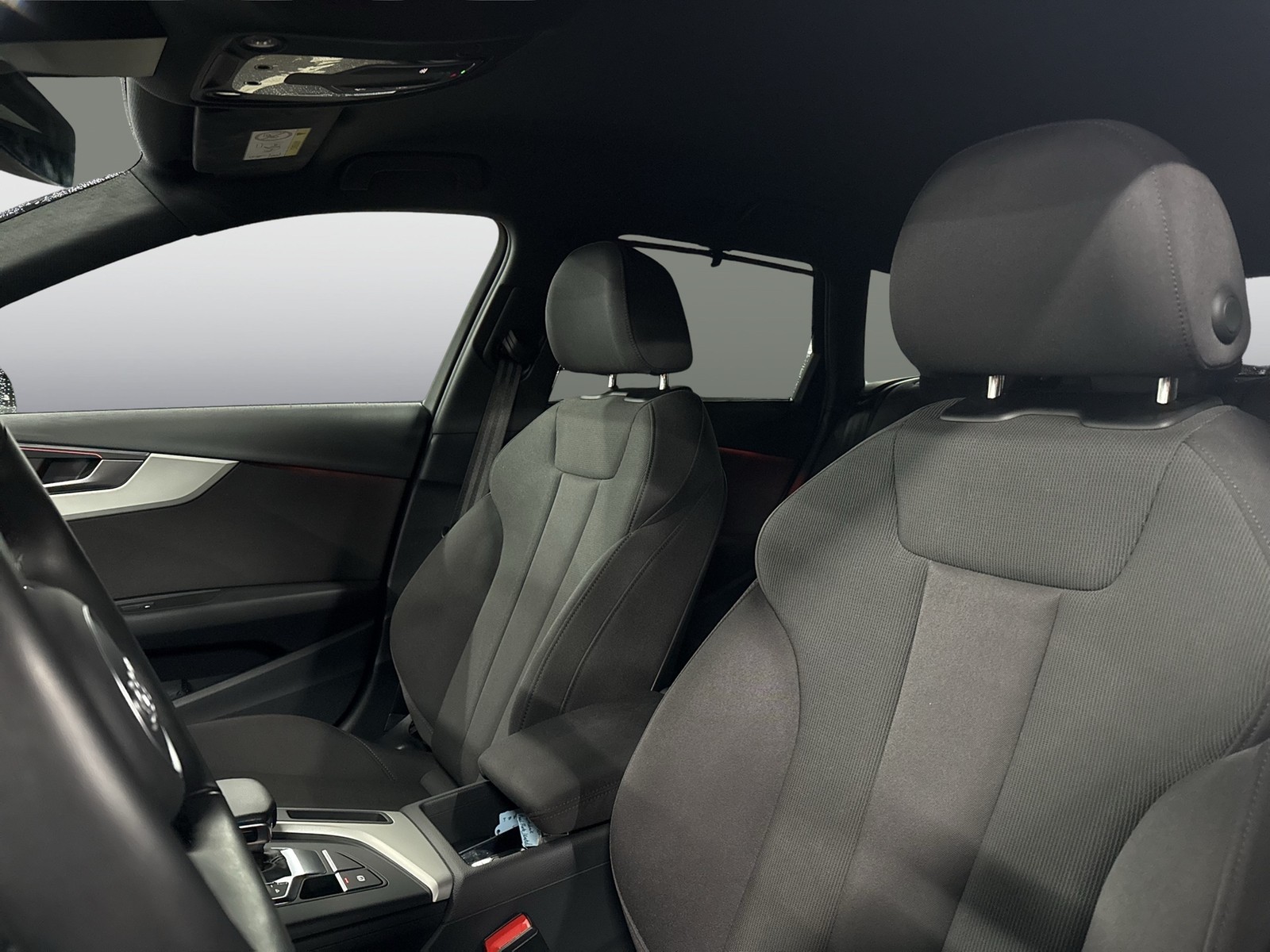 Audi A4 Avant 40 quattro S LINE BLACKPAK AHK CAM LM19